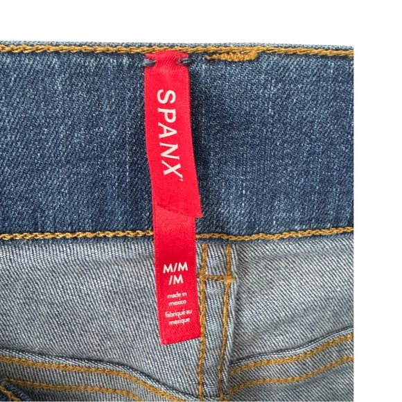 SPANXshape™ Original EveryWear Flare Jeans. Great condition. Size M - Picture 3 of 7